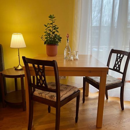 Privatunterkunft Kleiner Balkon In Muenchen West Exterior foto