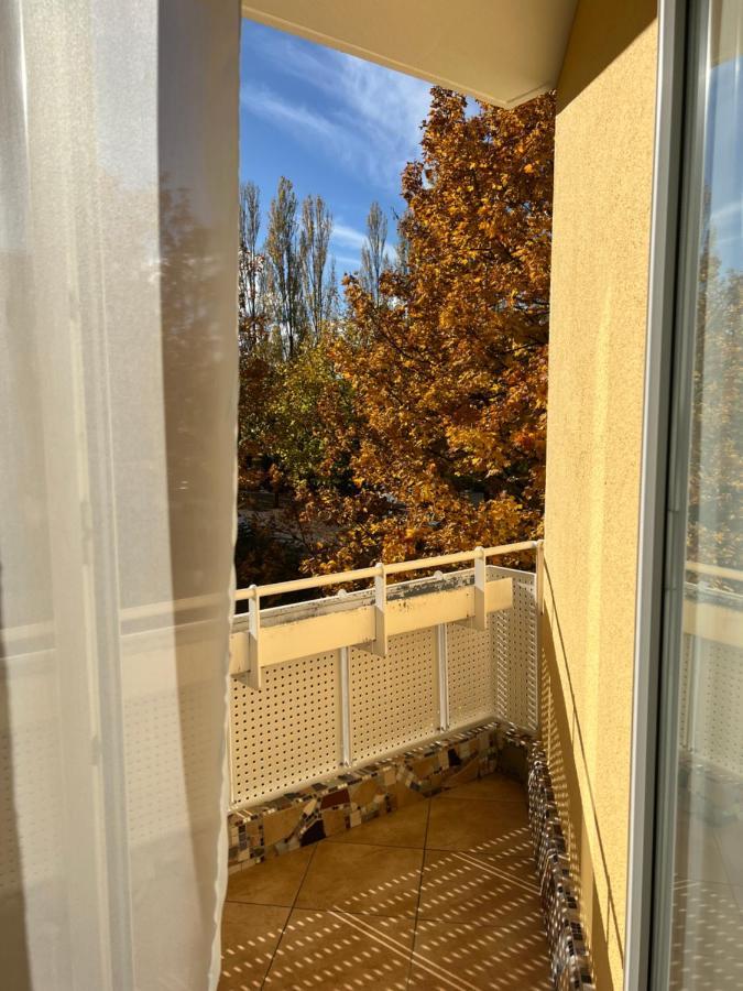Privatunterkunft Kleiner Balkon In Muenchen West Exterior foto